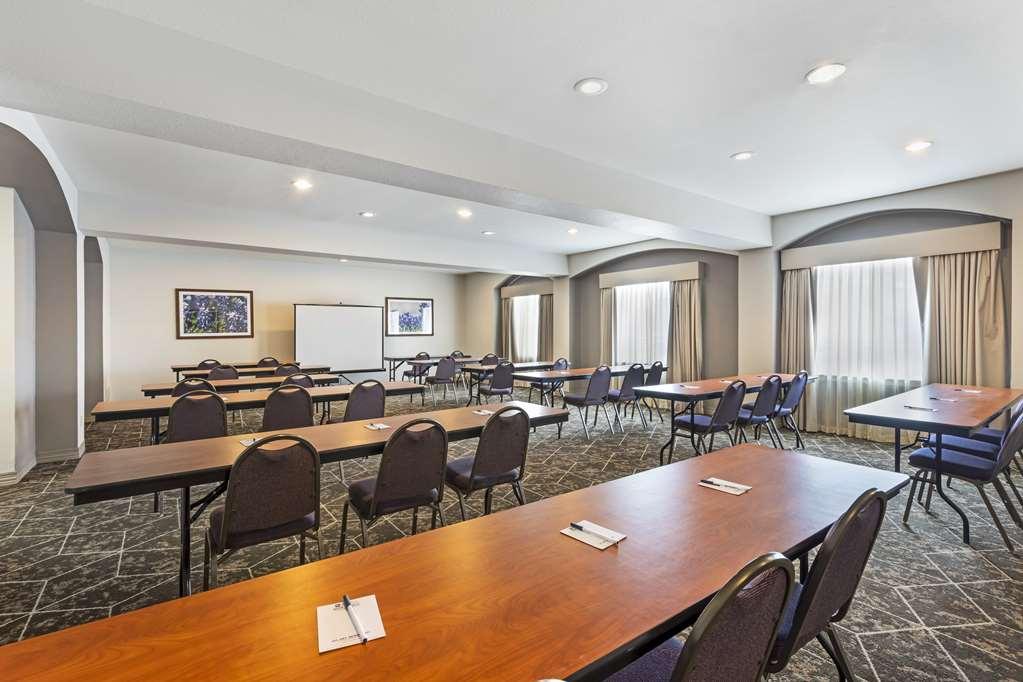 Best Western Fort Worth Inn And Suites Udogodnienia zdjęcie
